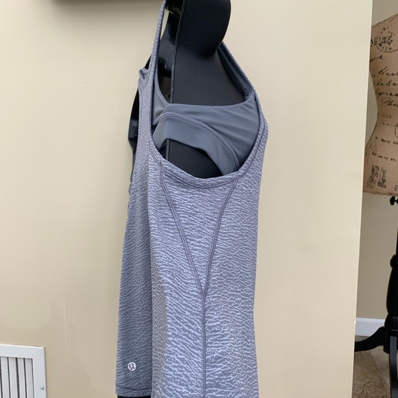 Lululemon tank with attached sports bra - Picture 9 of 9